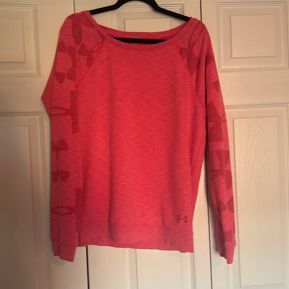 Pink Underarmour sweatshirt